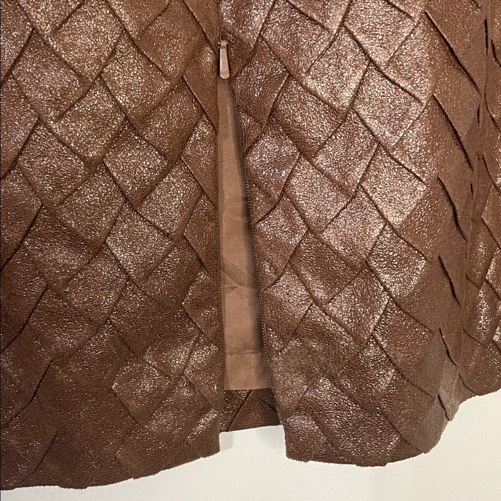Per Se by Carlisle Brown Shimmer Faux Suede Textured Scale Pattern Skirt Sz. 10 - Picture 7 of 8